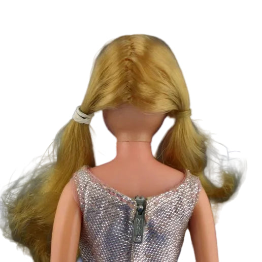 Mattel Skipper 1969 Twist 'N Turn doll: Sausage Curl Pigtails: Blond