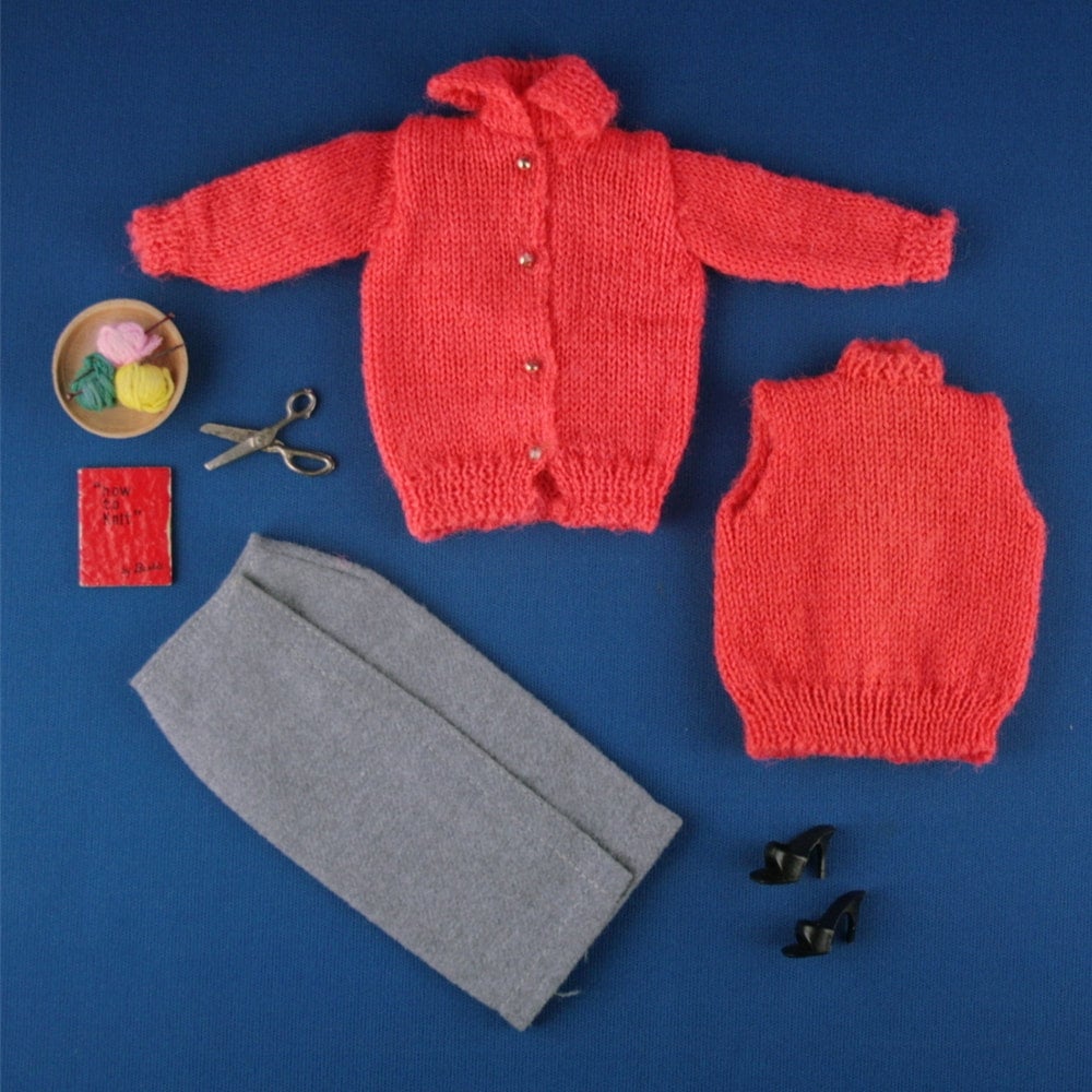 Mattel Barbie #976 Sweater Girl Complete Set