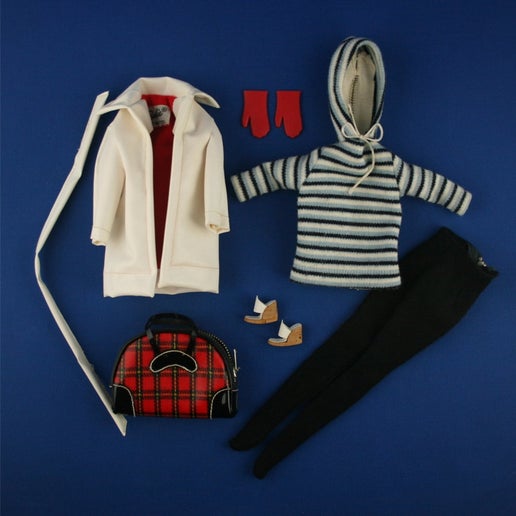 Mattel Barbie #975 Winter Holiday Complete Set