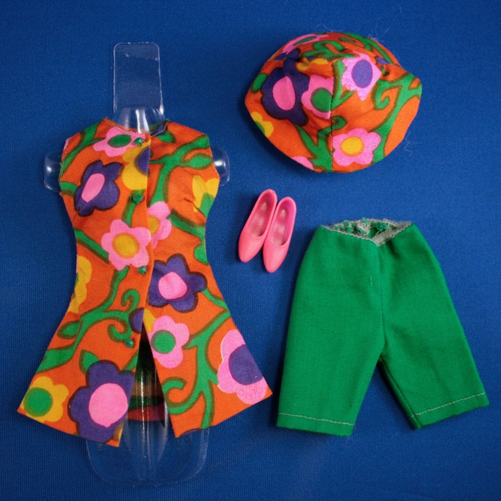 Mattel Barbie MOD Era Bermuda Holidays Complete Set