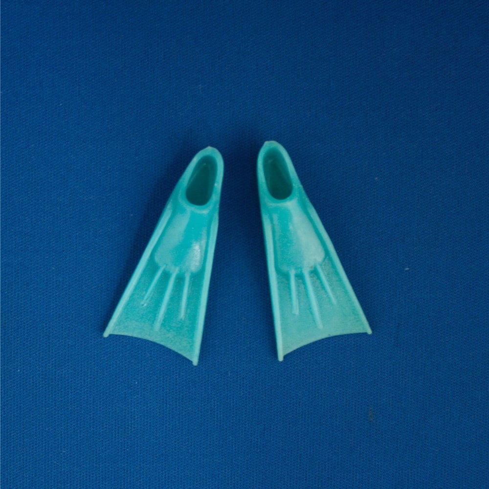 Mattel Barbie MOD Era PAK Action Accents Gift Set - Blue Fins