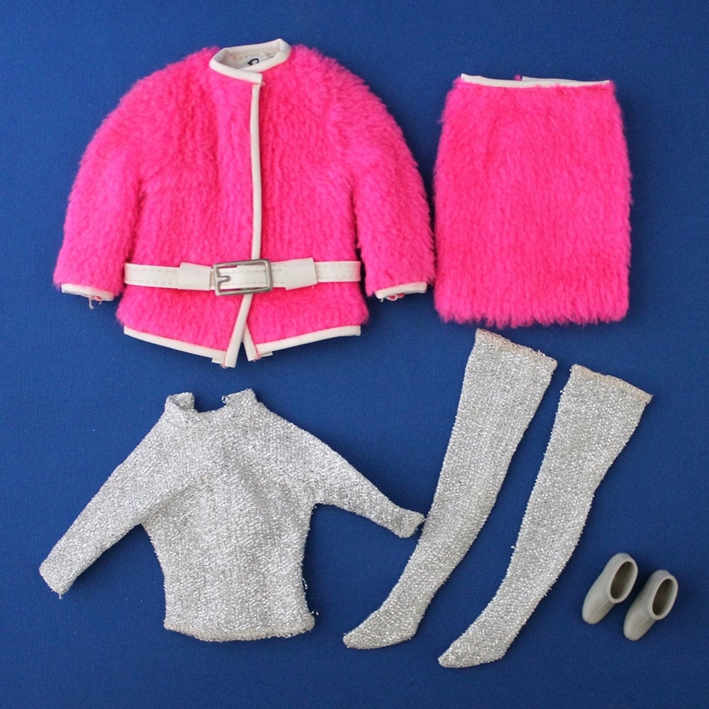 Mattel Barbie MOD Era Snug Fuzz Complete Set