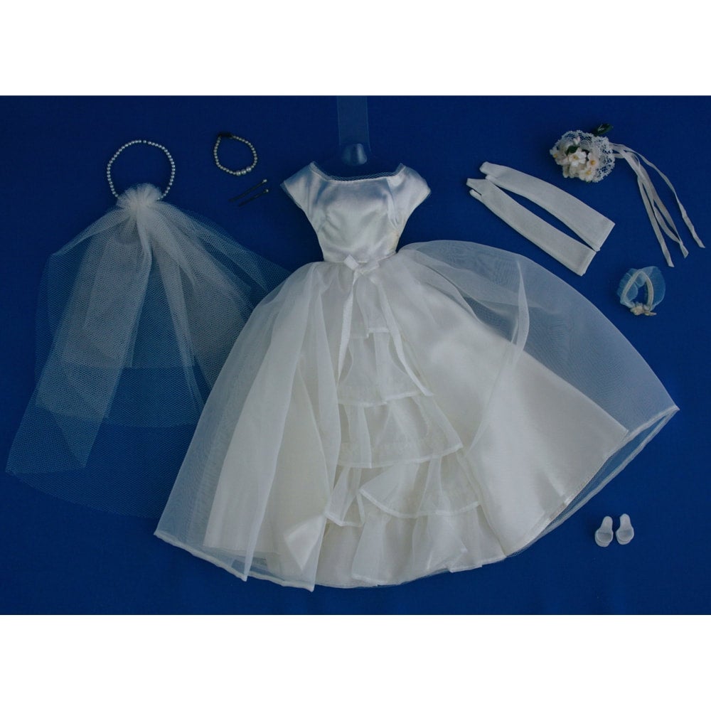 Mattel Barbie #947 Bride's Dream Complete Set