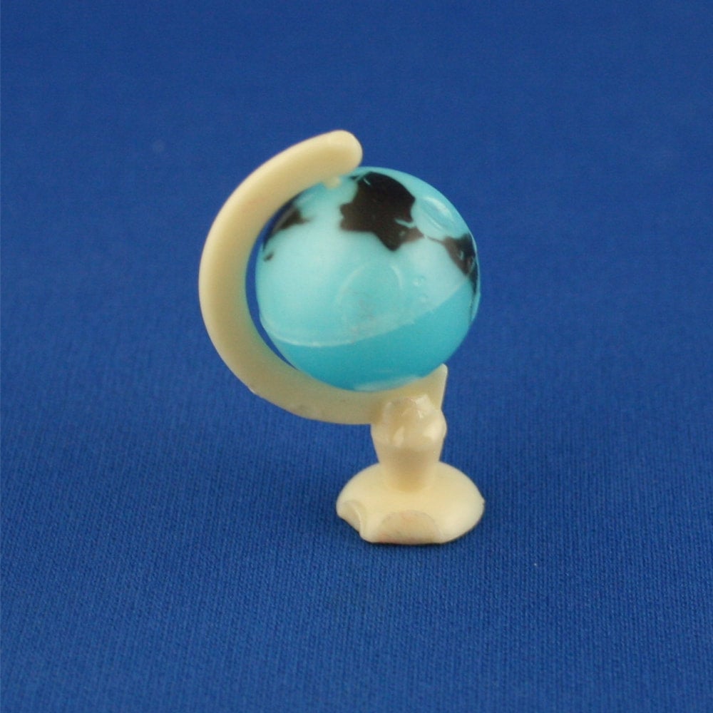 Mattel Barbie #1622 Student Teacher Globe