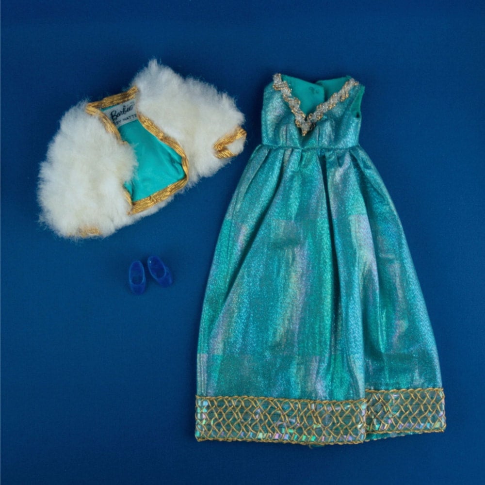 Mattel Barbie MOD Era Blue Royalty Complete Set