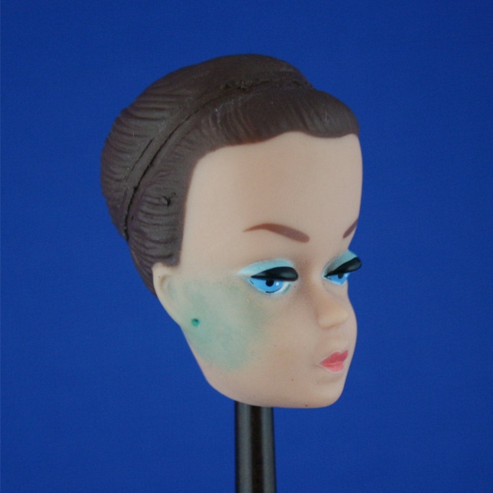 Mattel Barbie Fashion Queen Head Only
