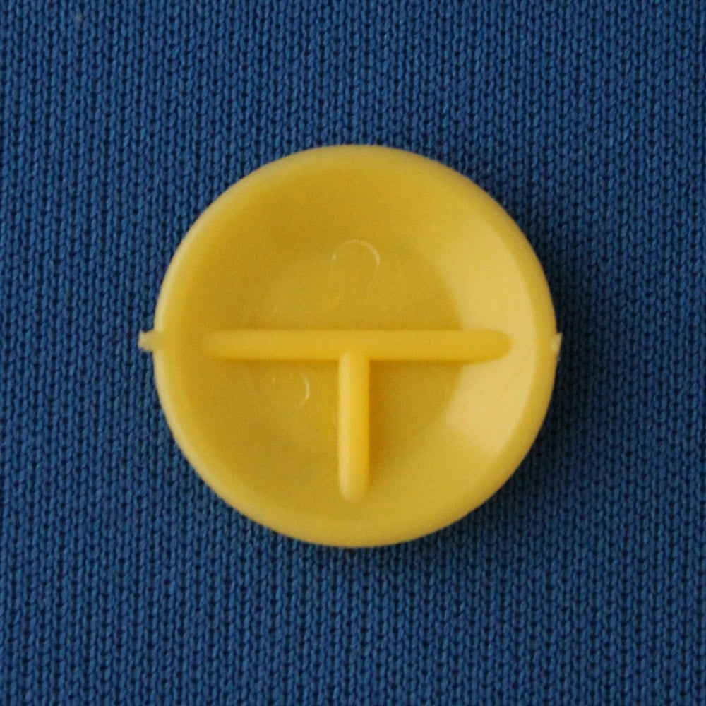 Mattel Barbie MOD Era 1974 Barbie Baby-Sits Baby Dish