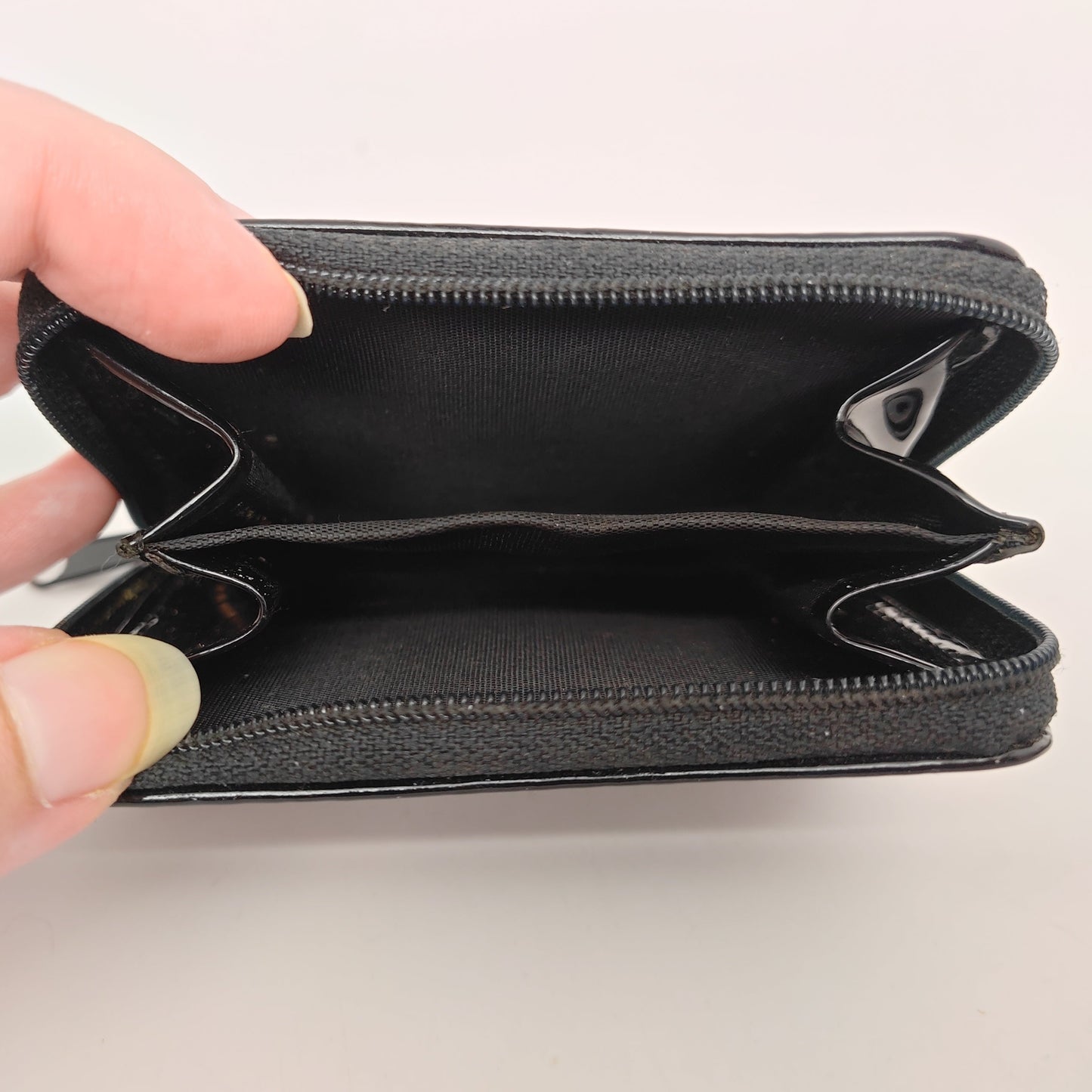 Schylling 2002 Silken Flame Black Vinyl Coin Purse