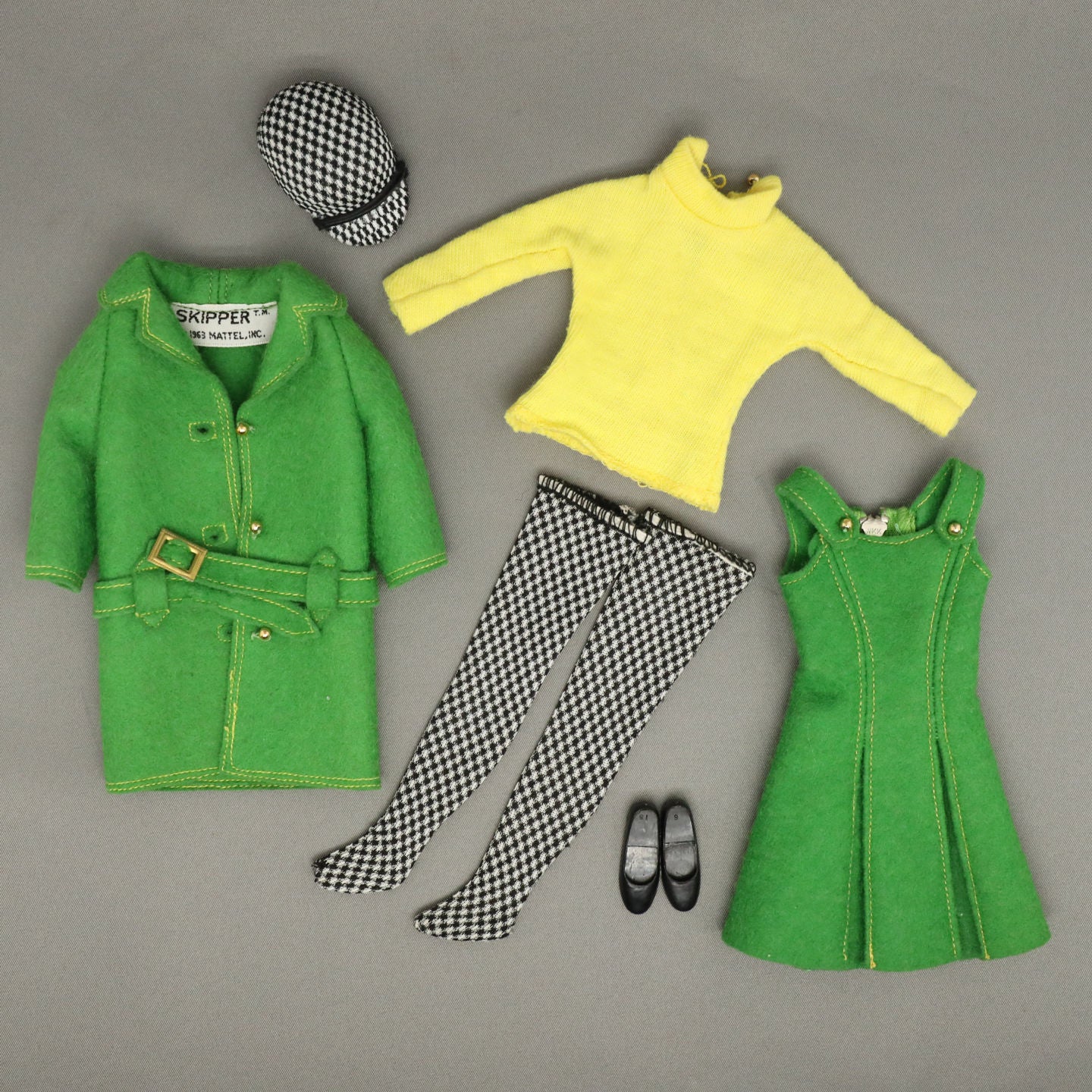 Mattel Skipper Town Togs Complete Set