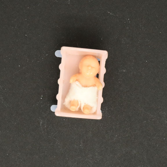 Mattel Skipper Let's Play House Baby doll in Crib