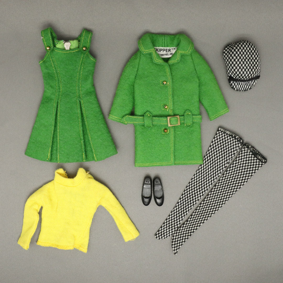 Mattel Skipper Town Togs Complete Set