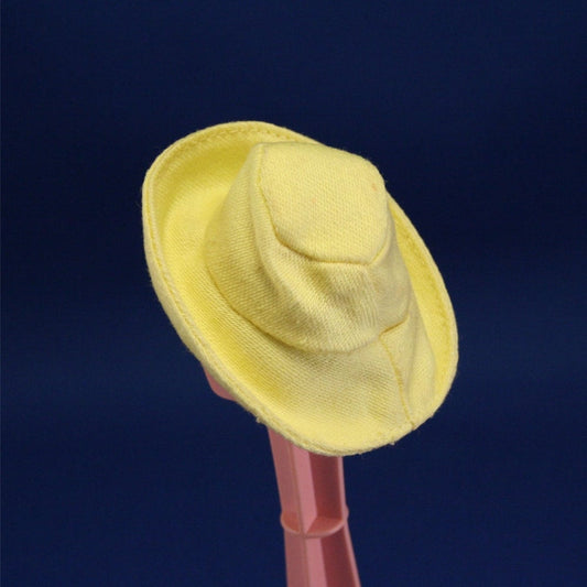 Mattel Barbie PAK Extra Casuals Yellow Hat