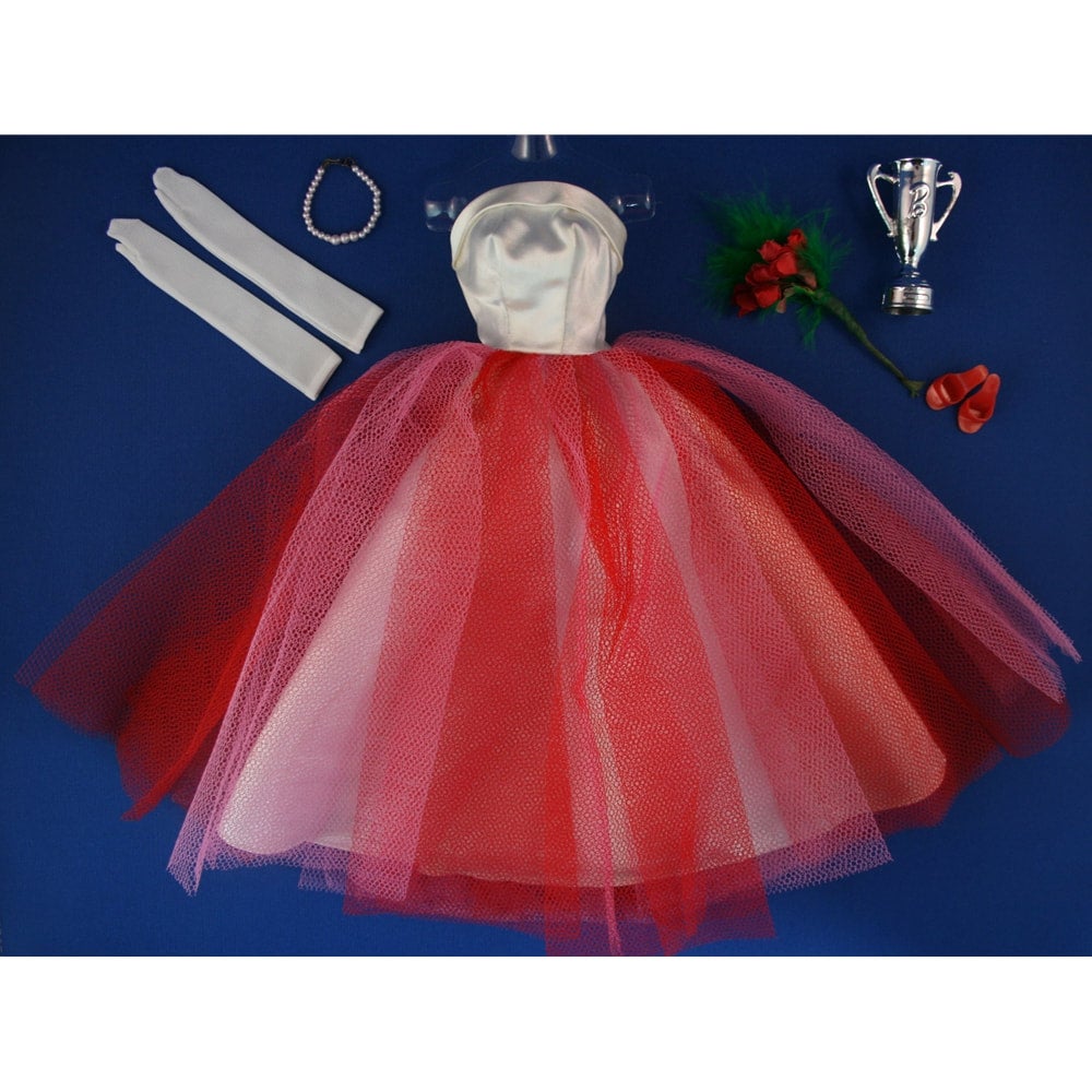 Mattel Barbie #1616 Campus Sweetheart Complete Set