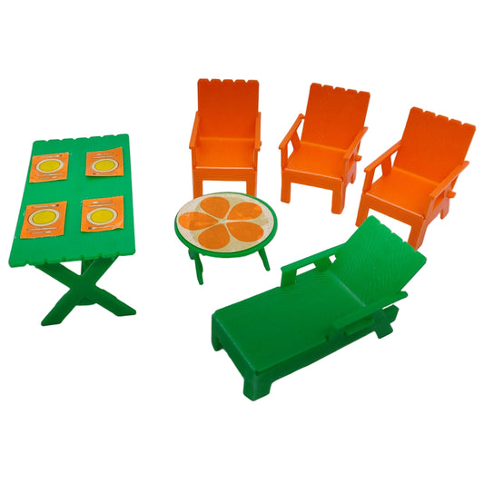 Mattel Liddle-Kiddles 1969 Snap-Happy Patio Almost Complete Set