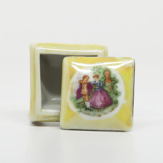 Vintage Ceramic Pillbox Japan 1.5" x 1.5"