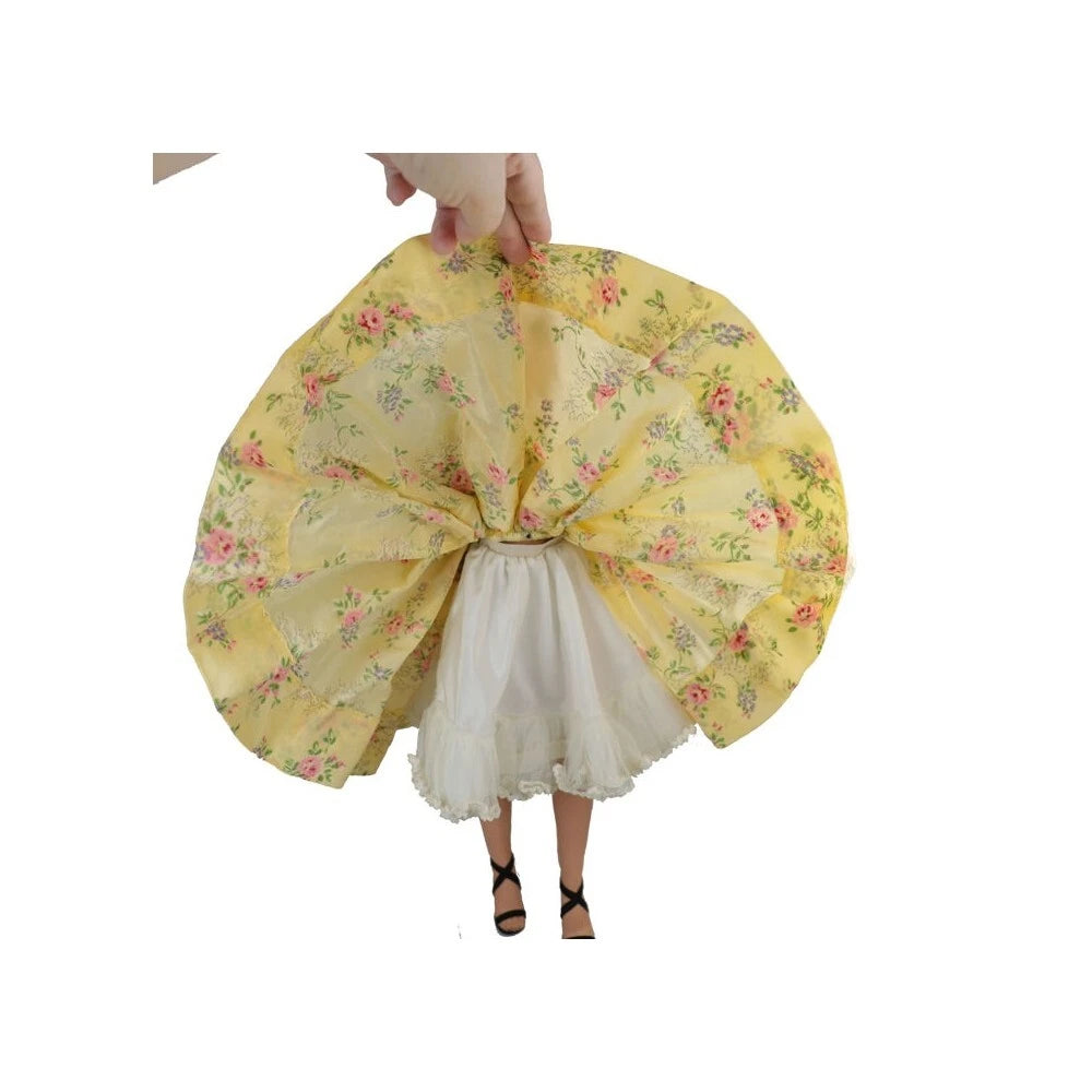 Madame Alexander Cissy Doll in Fashion #2120 Yellow Street Dress, Black Hat, Original Box