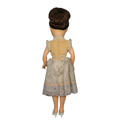 Unmarked 1960s 17" Vinyl  Brunette Teen Fashion doll