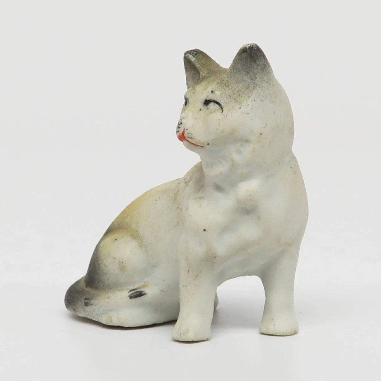 Vintage Ceramic Cat Japan 2" x 2"