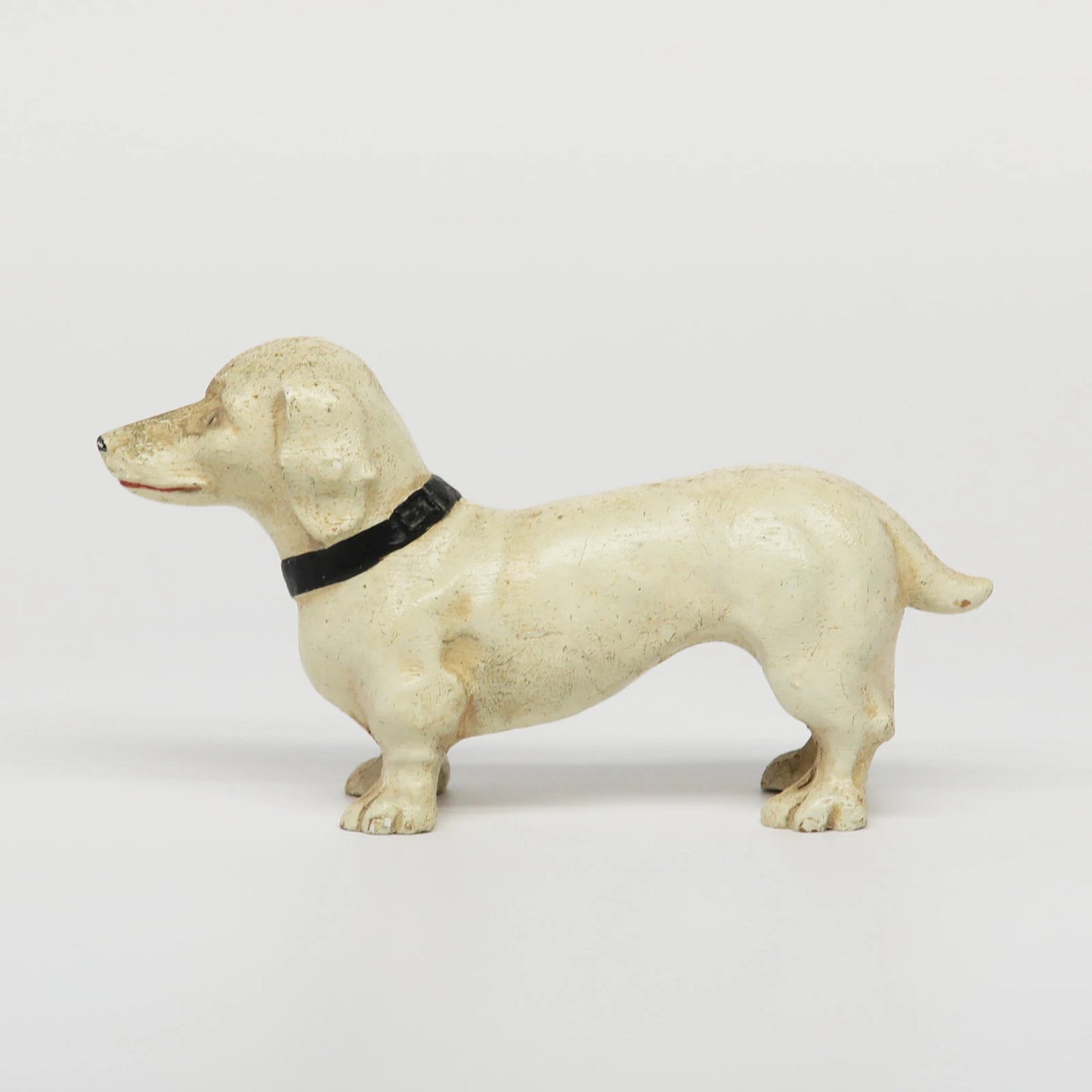 Vintage Syroco-like Wood White Dachshund 2.25" x 4.5"
